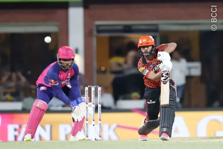 “Short Cameo, but Absolutely Incredible” – Twitter Erupts Over Rahul Tripathi’s 37(15) Blitz in SRH vs RR Qualifier 2