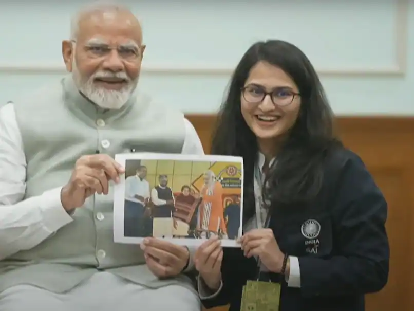 PM Narendra Modi Gets Uncommon Blessing From India Chess Star Vantika Agarwal After Twofold Gold Win