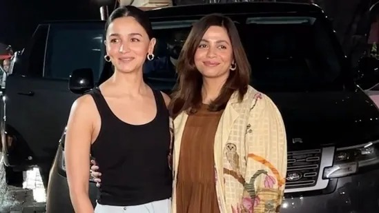 Alia Bhatt proves less is more in chic outfit during movie screening with real-life Jigra, sis Shaheen